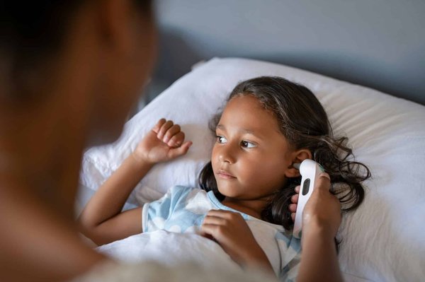 Thermomètre auriculaire pour bébé : comment faire le bon choix ?